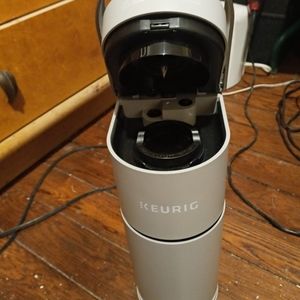 COPY - KEURIG COFFEEMAKER